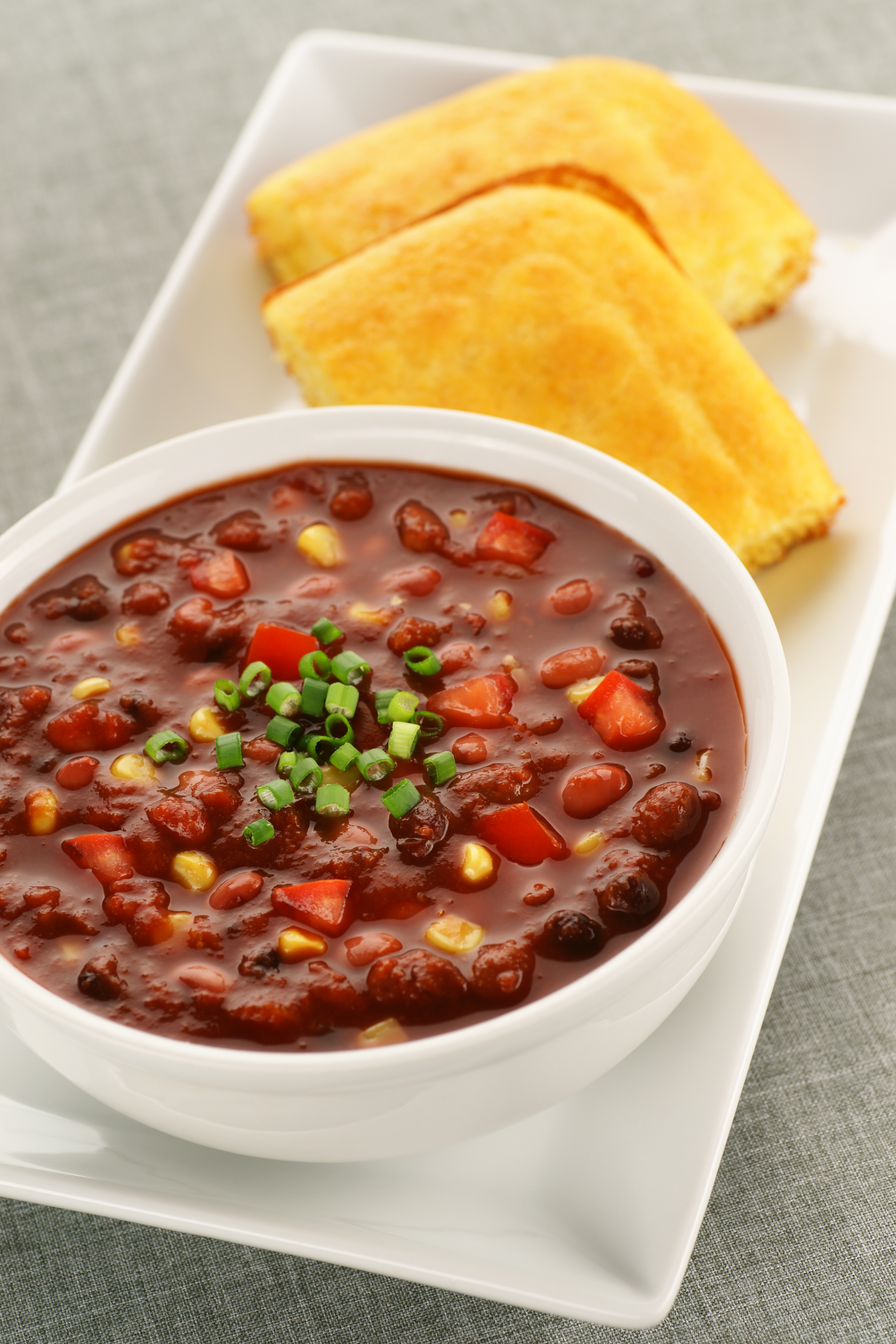 Meal Makeover: Fall Comfort Food (Vegetarian Chili and Cornbread)